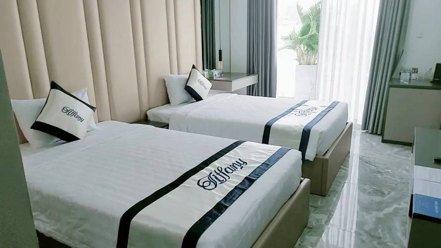 Tiffany Hotel & Restaurant