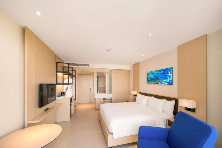 Отель The Light Beach Residences By Arena