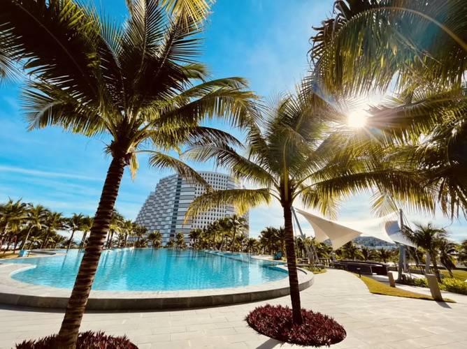 Отель The Light Beach Residences By Arena