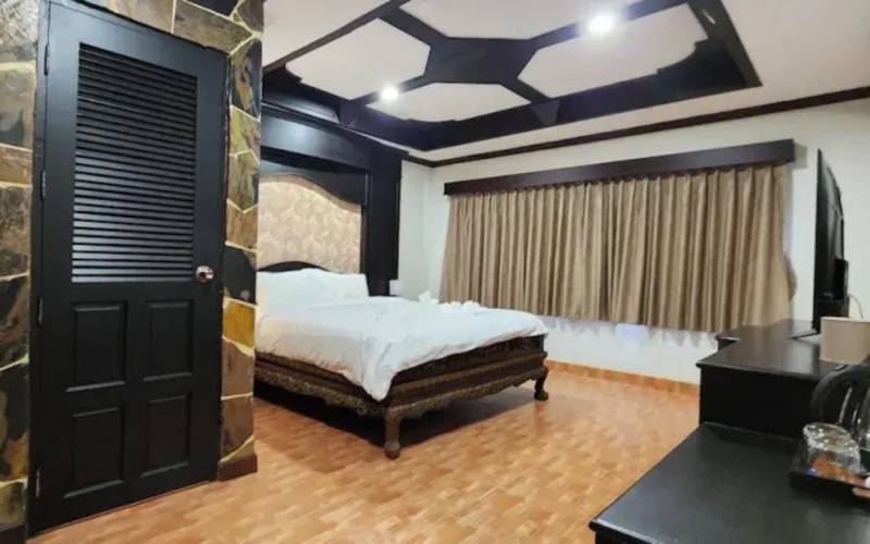 Arya Suites Patong Beach