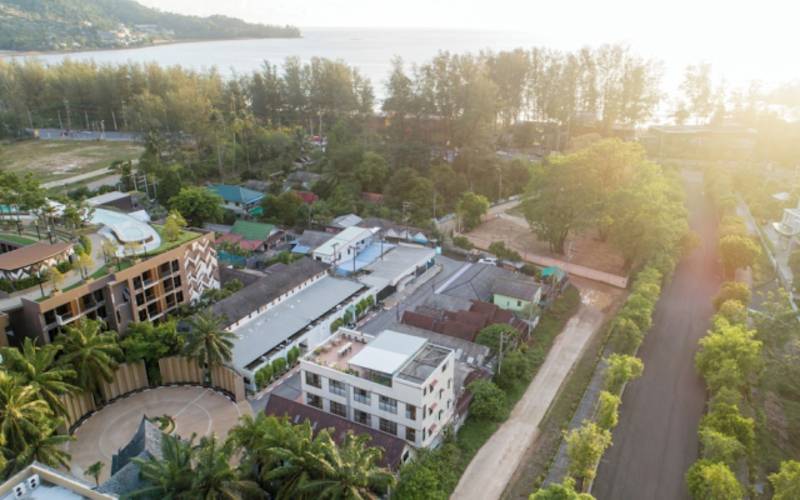 Club 22 Kamala Suites