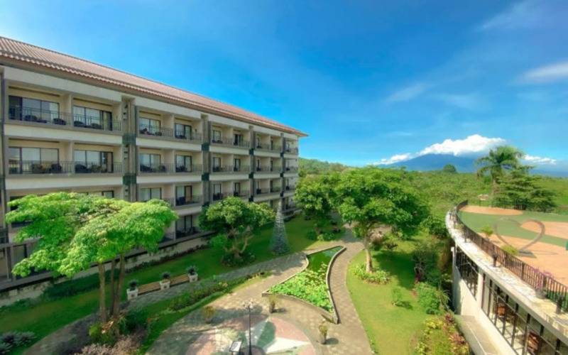 The Green Peak Artotel Curated
