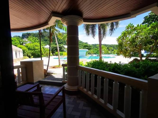 Phi Phi Island Cabana Hotel