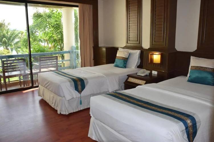 Phi Phi Island Cabana Hotel