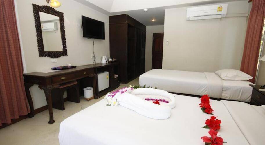 Bay View Resort Phi Phi