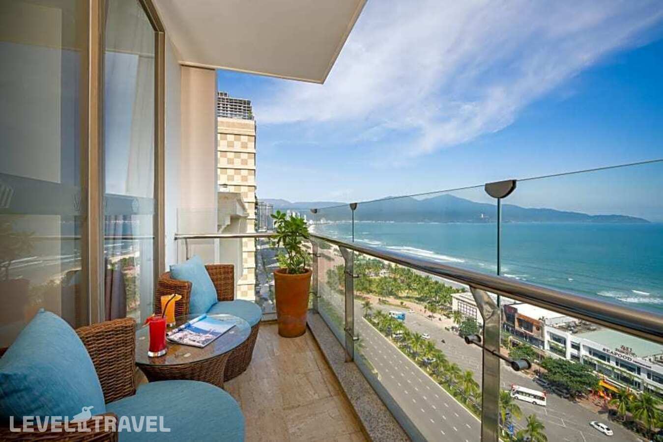 фотографии номера Премьер (две односпальные кровати) отеля Diamond Sea Hotel в Вьетнам(Дананг) - фото №5