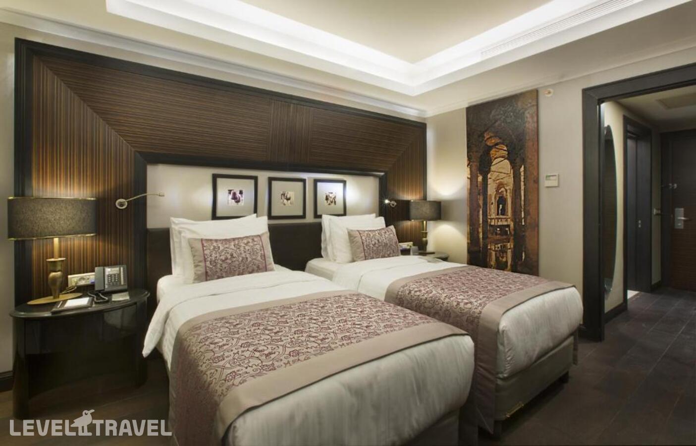 фотографии номера Представительский люкс с видом на море отеля Dedeman Bostanci Istanbul Hotel & Convention Centre в Турция(Аташехир) - фото №6