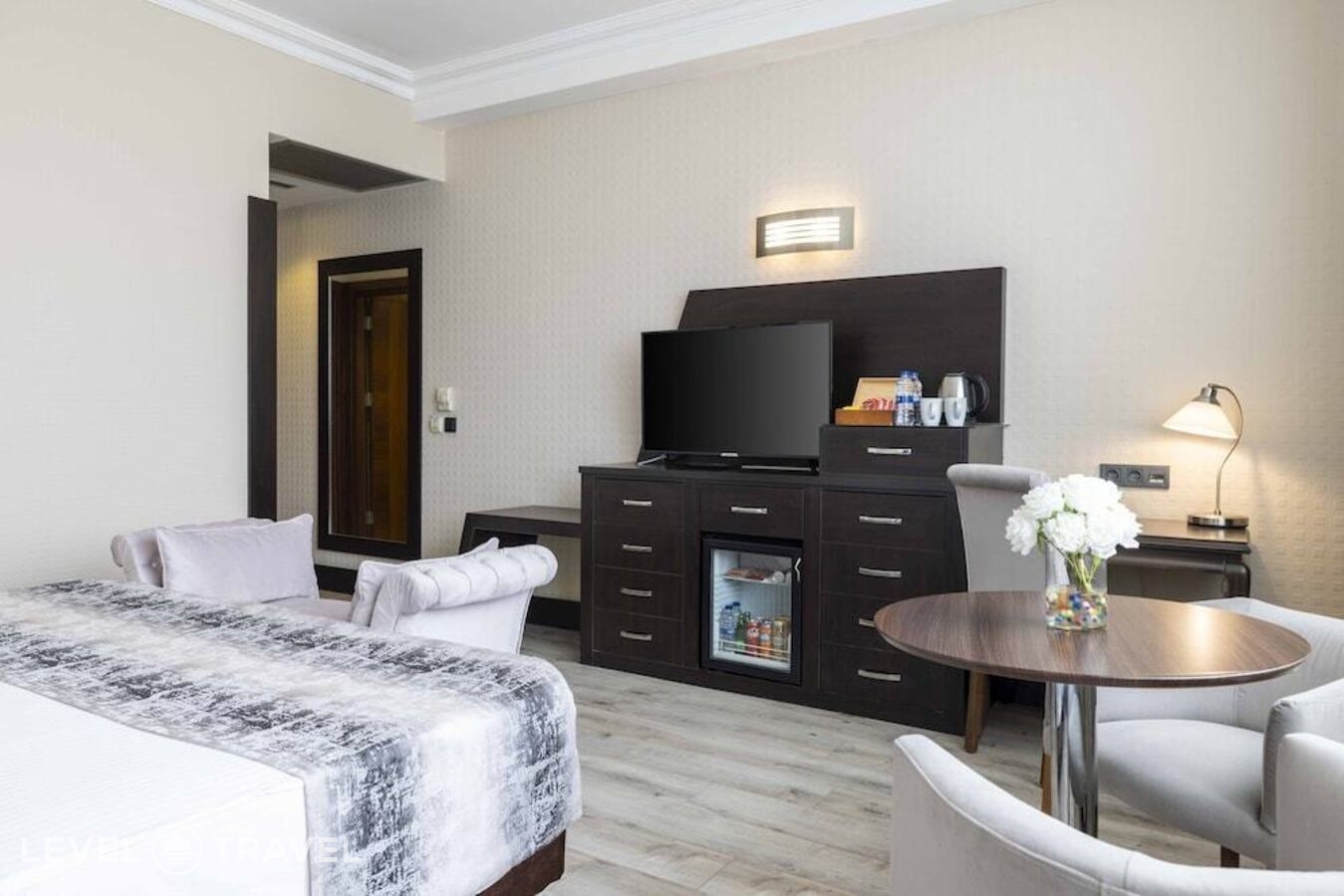 фотографии номера Представительский номер отеля Elite Hotel Dragos в Турция(Малтепе) - фото №2