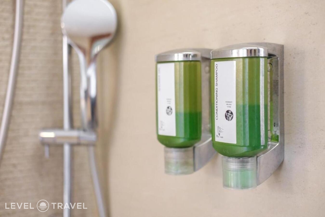 фотографии номера Делюкс с видом на бассейн (две односпальные кровати) отеля Fairfield By Marriott Bali Legian в Индонезия(Кута) - фото №9