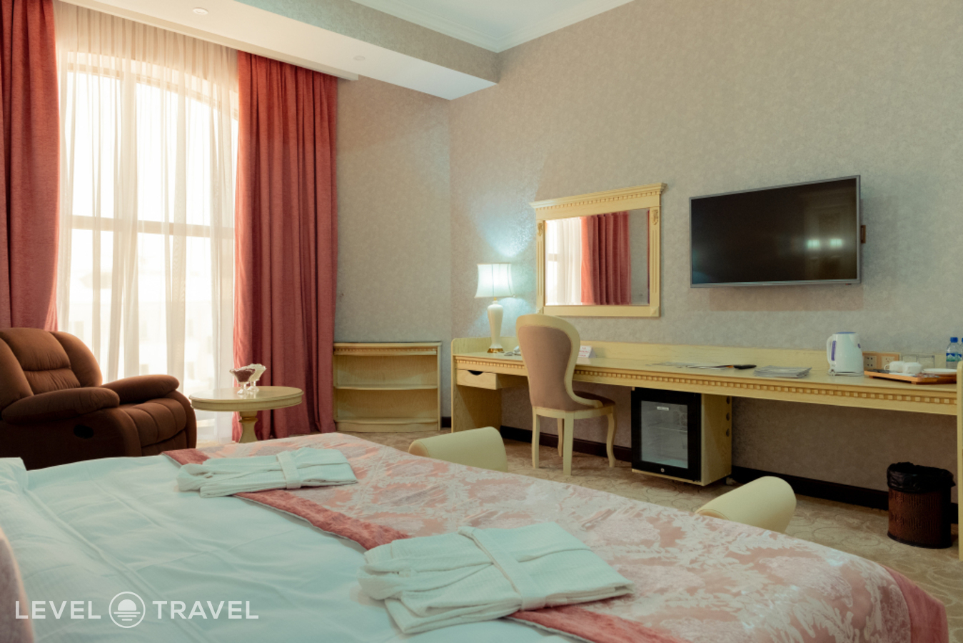 фотографии номера Полулюкс с видом на город отеля Dilimah Hotel в Узбекистан(Самарканд) - фото №1