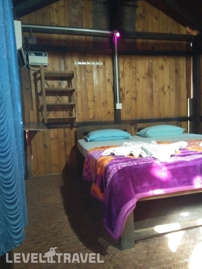 фотографии номера Деревянный коттедж с кондиционером отеля Goan Cafe Beach в Индия(Морджим) - фото №1