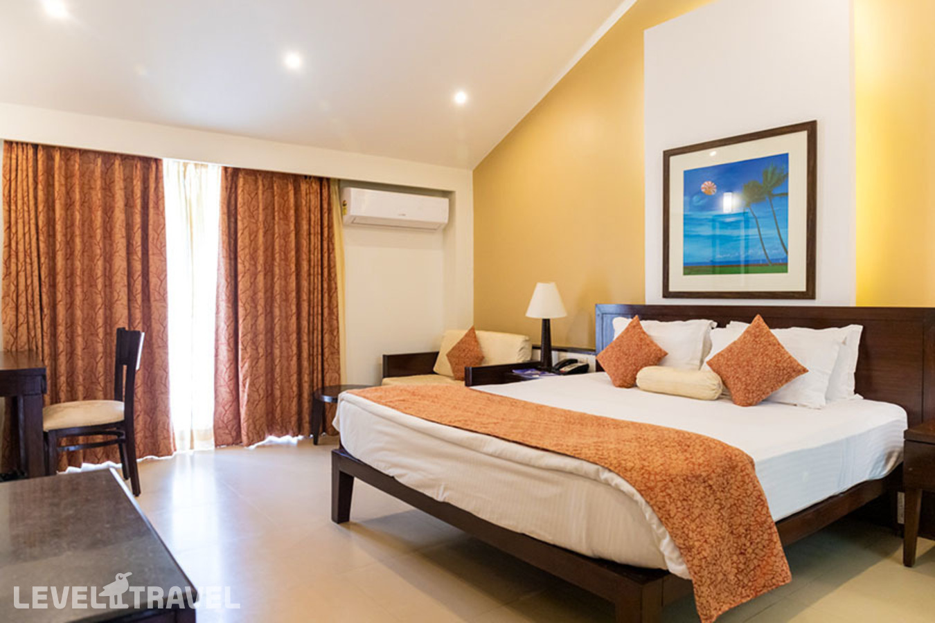 фотографии номера Премиум отеля Kyriad Prestige Calangute (Ex.Citrus Goa Hotel) в Индия(Калангут) - фото №2