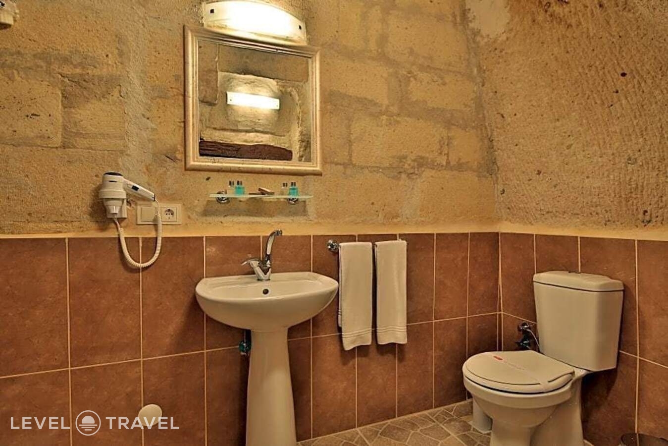 фотографии номера Улучшенный семейный отеля Turkish Cave House в Турция(Ортахисар) - фото №13