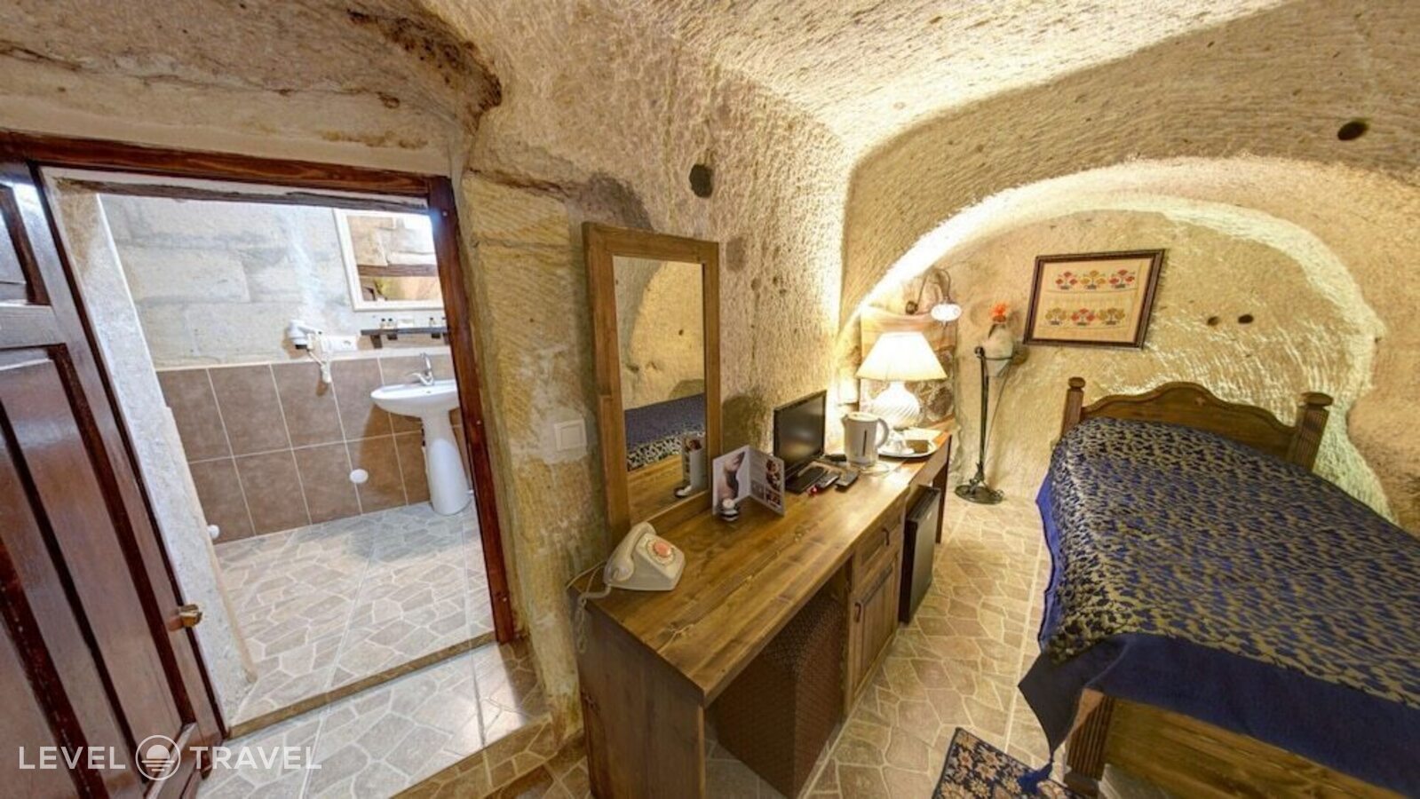 фотографии номера Улучшенный семейный отеля Turkish Cave House в Турция(Ортахисар) - фото №19