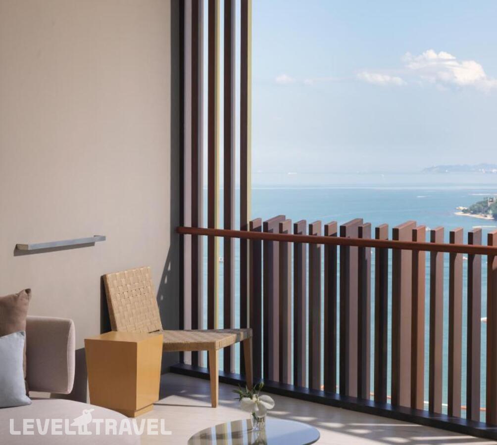 фотографии номера Делюкс с видом на море отеля Hilton Pattaya в Таиланд(Центральная Паттайя) - фото №3