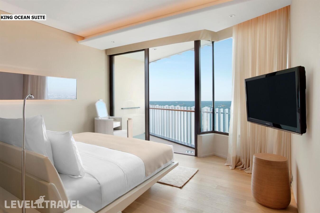 фотографии номера Люкс King с видом на море отеля Hilton Pattaya в Таиланд(Центральная Паттайя) - фото №1