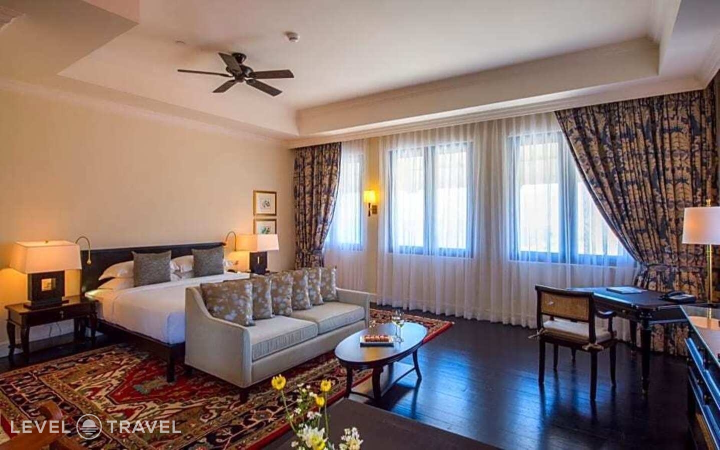 фотографии номера Полулюкс с видом на море отеля Galle Face Hotel в Шри-Ланка(Коломбо) - фото №46