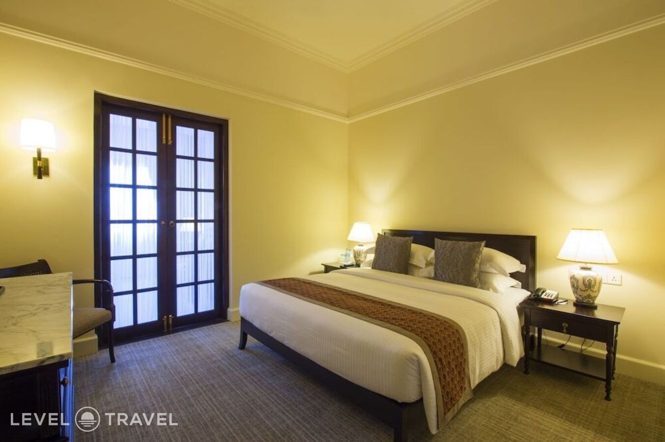 фотографии номера Полулюкс с видом на море отеля Galle Face Hotel в Шри-Ланка(Коломбо) - фото №33