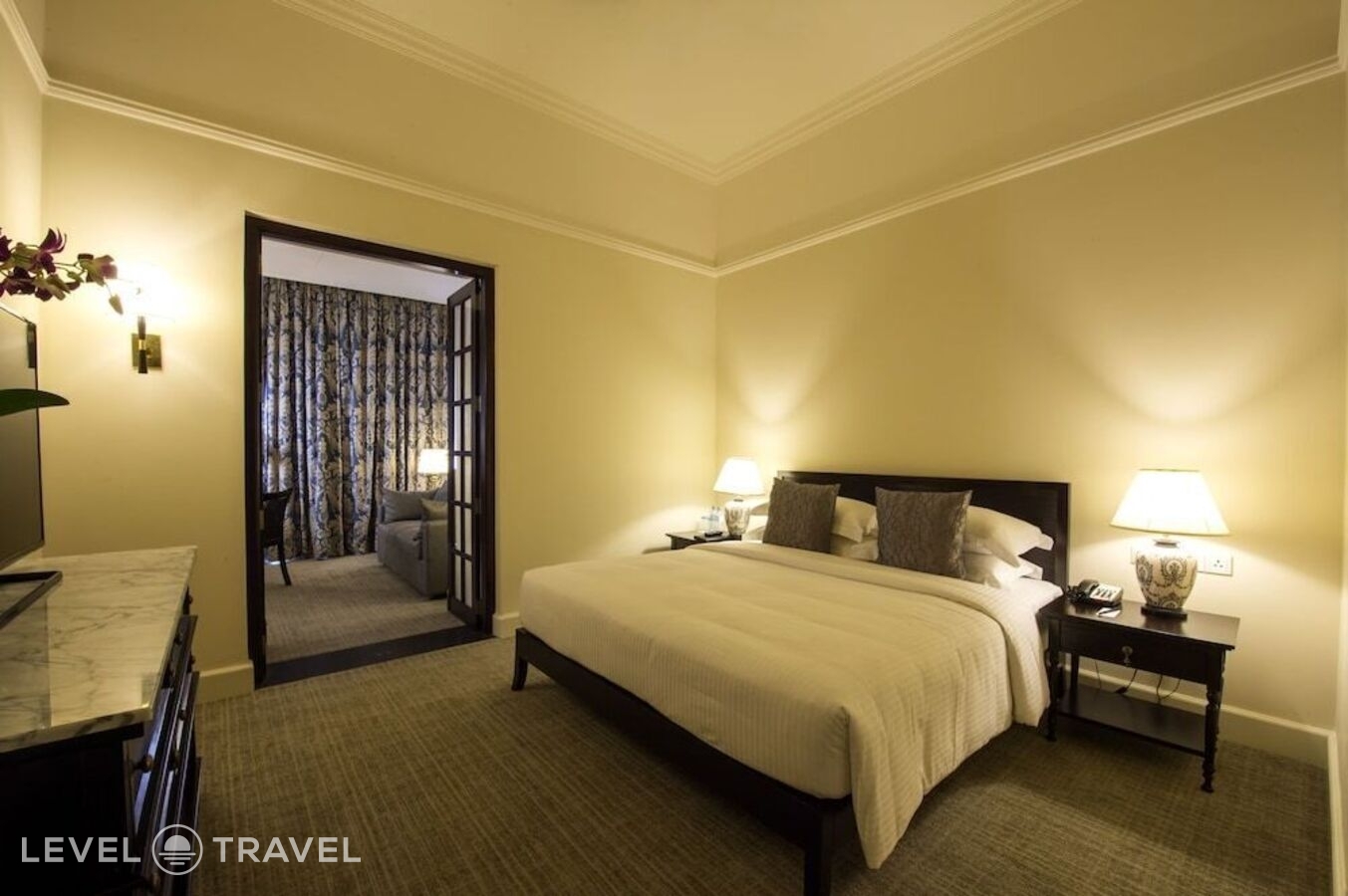 фотографии номера Полулюкс с видом на море отеля Galle Face Hotel в Шри-Ланка(Коломбо) - фото №40