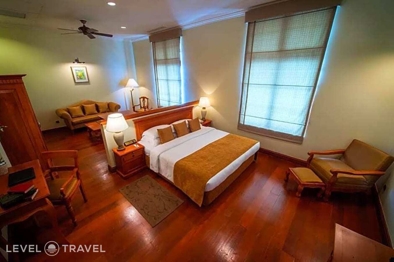 фотографии номера Полулюкс с видом на море отеля Galle Face Hotel в Шри-Ланка(Коломбо) - фото №52