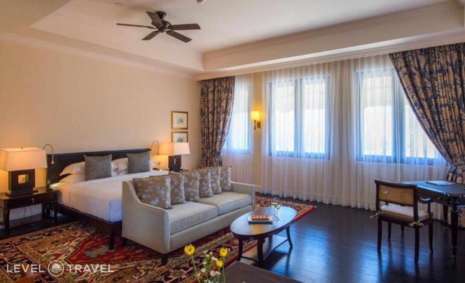 фотографии номера Полулюкс с балконом с видом на море отеля Galle Face Hotel в Шри-Ланка(Коломбо) - фото №38