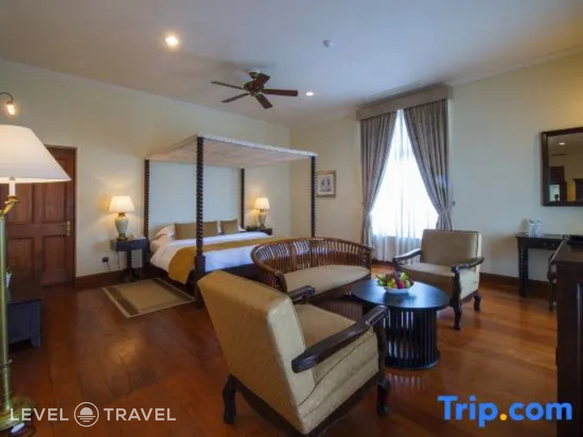 фотографии номера Полулюкс с балконом с видом на море отеля Galle Face Hotel в Шри-Ланка(Коломбо) - фото №60
