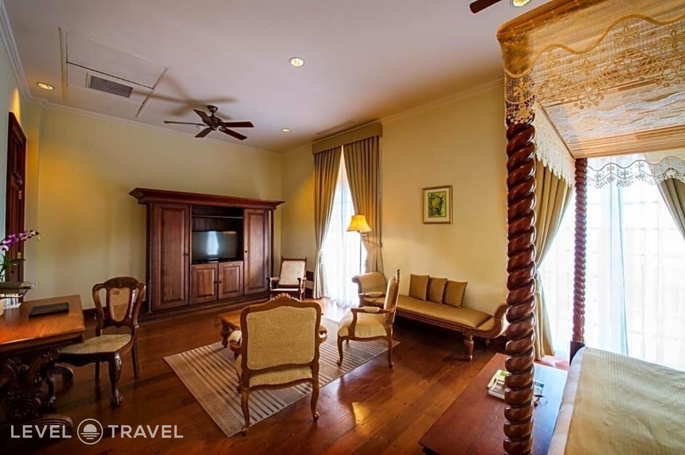 фотографии номера Полулюкс с балконом с видом на море отеля Galle Face Hotel в Шри-Ланка(Коломбо) - фото №26