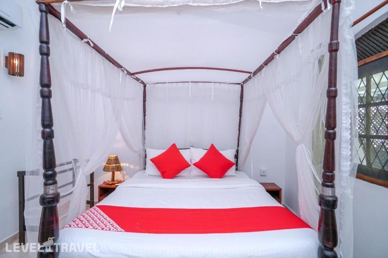 фотографии номера Стандартный номер отеля Sea View Beach Resort в Шри-Ланка(Галле) - фото №4
