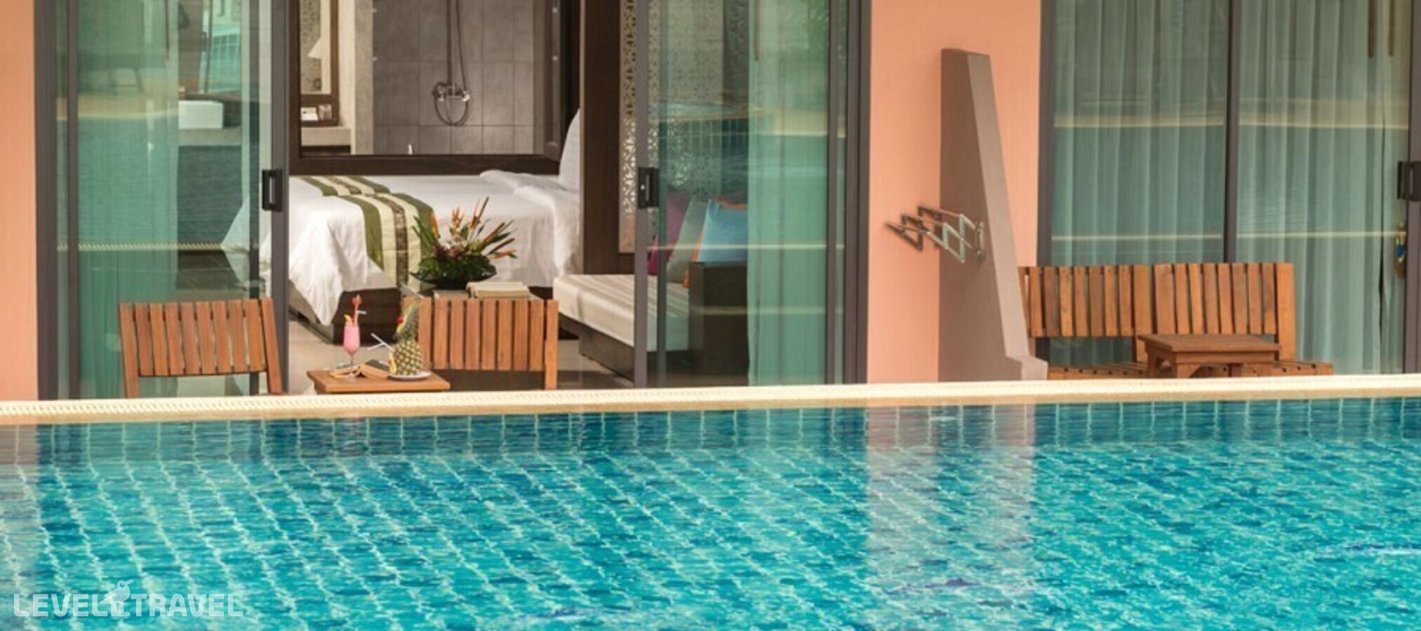 фотографии номера Делюкс Гранд с выходом к бассейну отеля Naina Resort & Spa в Таиланд(Патонг Бич) - фото №8