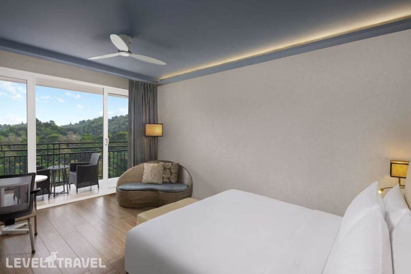 фотографии номера Делюкс с видом на озеро отеля Radisson Hotel Kandy в Шри-Ланка(Канди) - фото №2