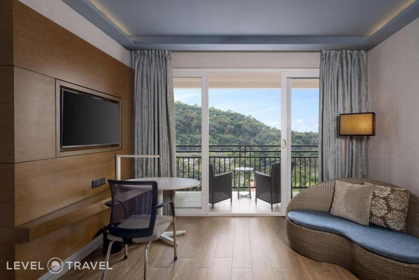 фотографии номера Делюкс с видом на озеро отеля Radisson Hotel Kandy в Шри-Ланка(Канди) - фото №34