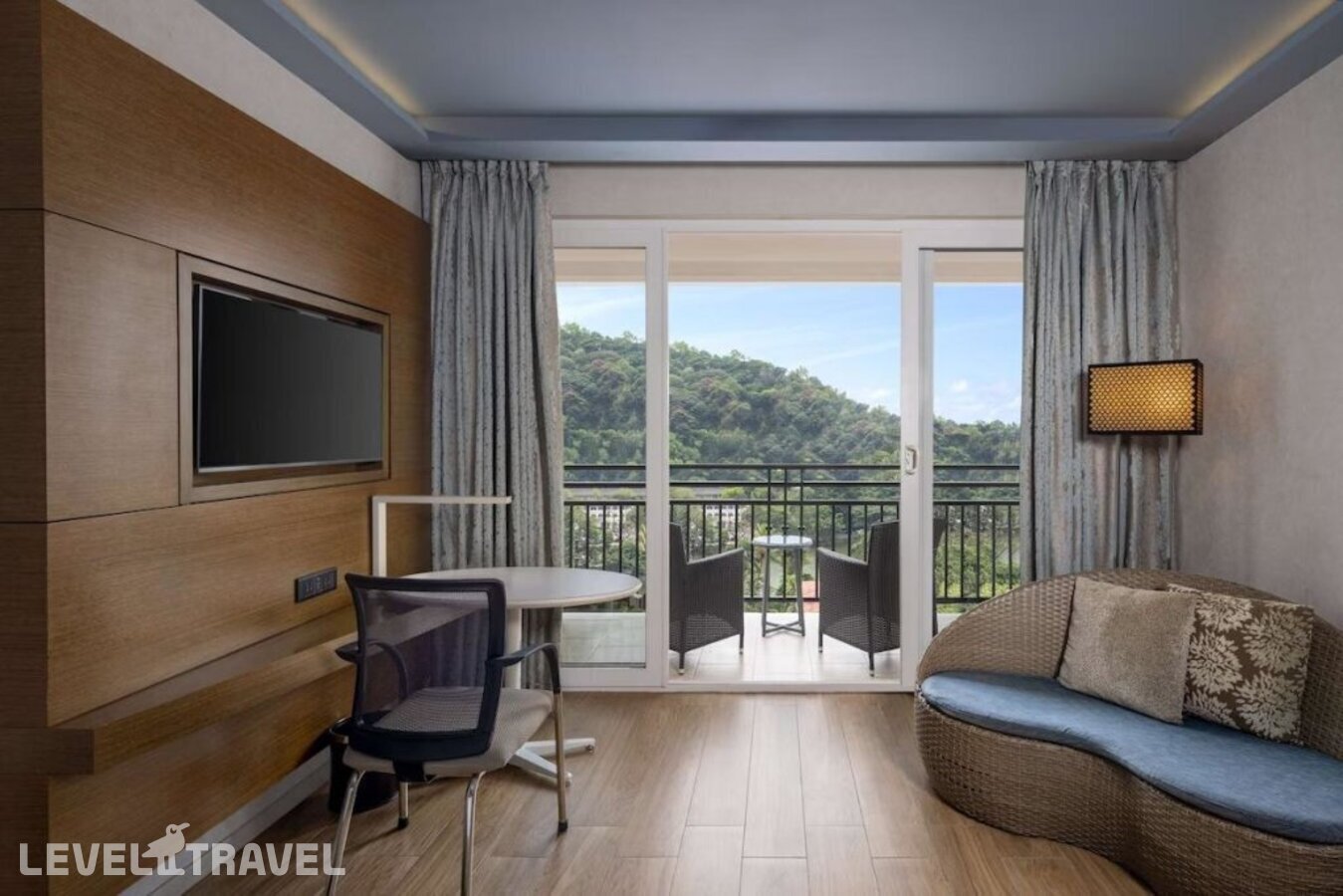 фотографии номера Делюкс с видом на озеро отеля Radisson Hotel Kandy в Шри-Ланка(Канди) - фото №19