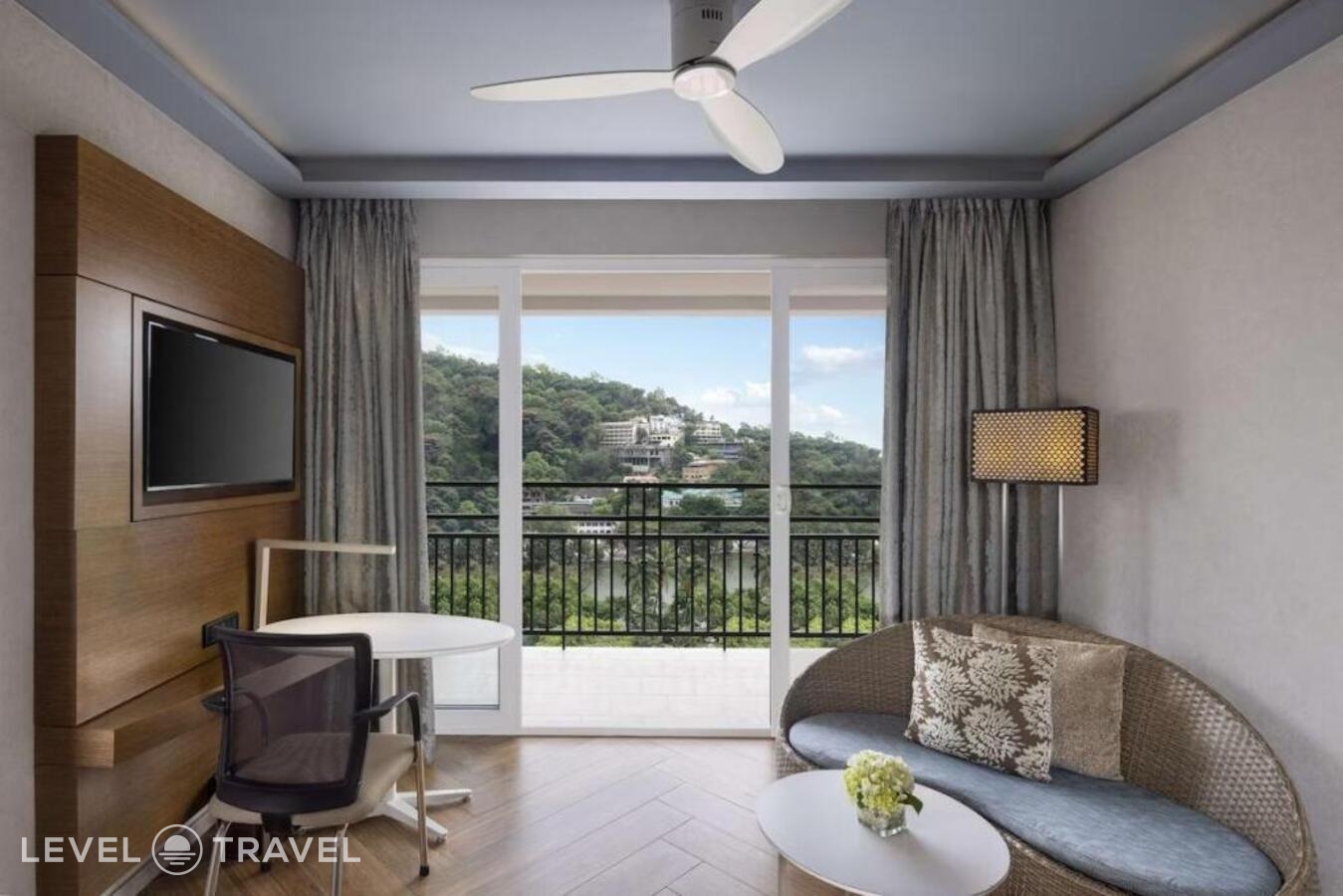 фотографии номера Люкс с видом на озеро отеля Radisson Hotel Kandy в Шри-Ланка(Канди) - фото №33