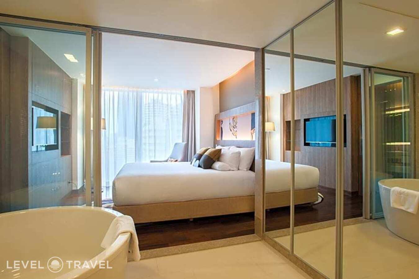 фотографии номера Стандартный номер отеля Novotel Bangkok Sukhumvit 20 в Таиланд(Бангкок) - фото №2
