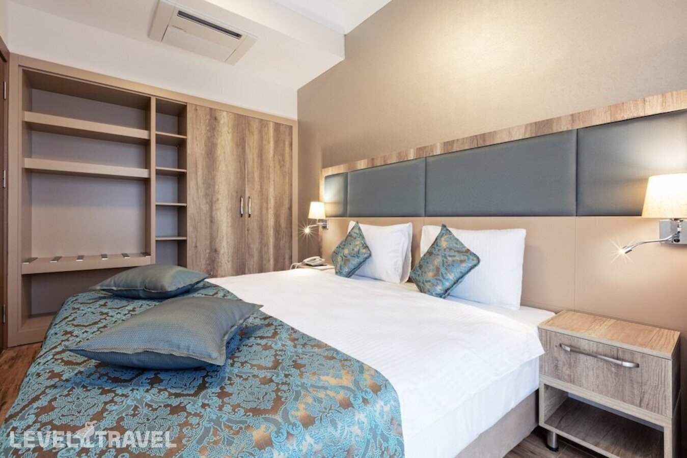 фотографии номера Трехместный с видом на город отеля Mari Suites Hotel в Турция(Кягытхане) - фото №5