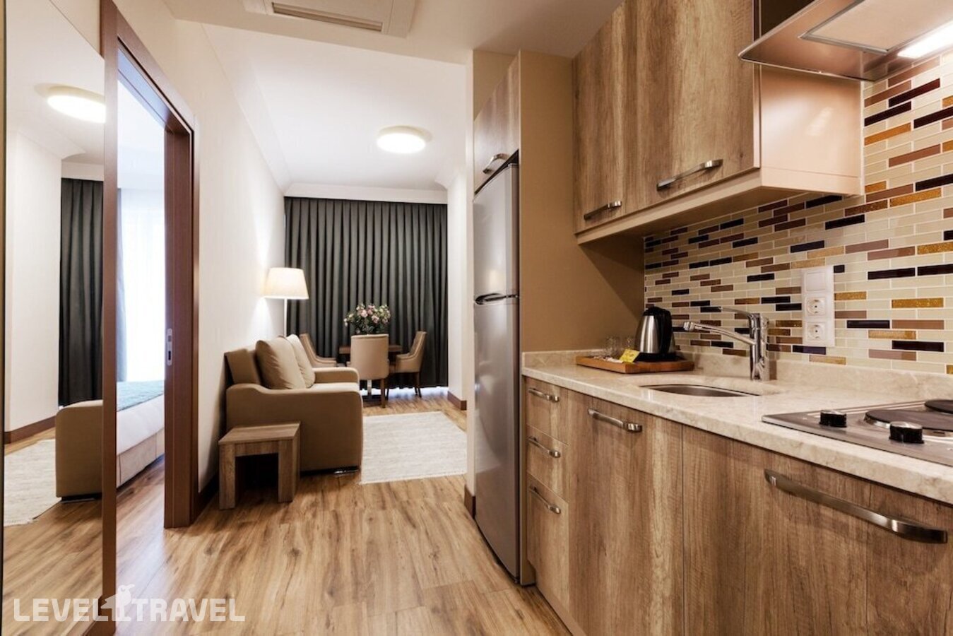 фотографии номера Трехместный с видом на город отеля Mari Suites Hotel в Турция(Кягытхане) - фото №6