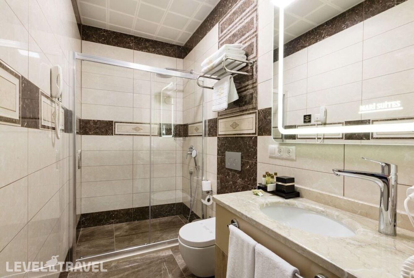 фотографии номера Трехместный с видом на город отеля Mari Suites Hotel в Турция(Кягытхане) - фото №3