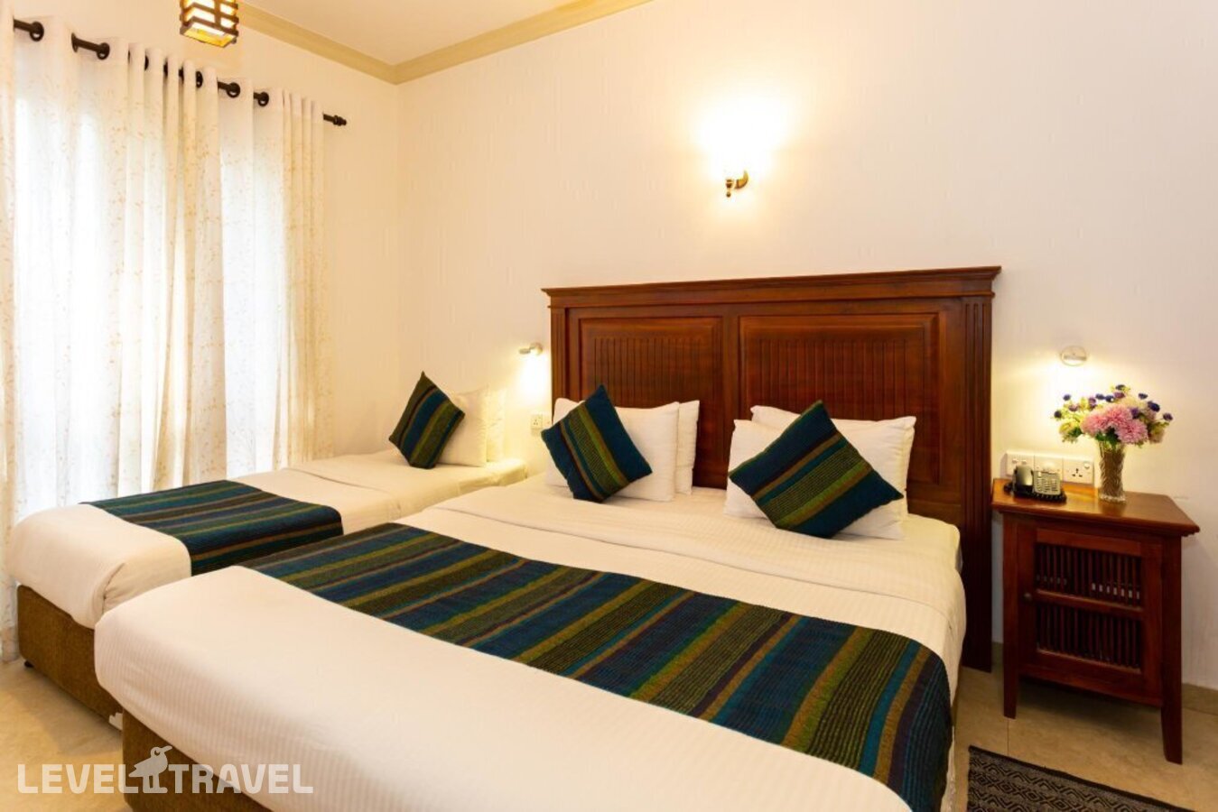 фотографии номера Трехместный делюкс с балконом отеля Hotel Yo в Шри-Ланка(Канди) - фото №29