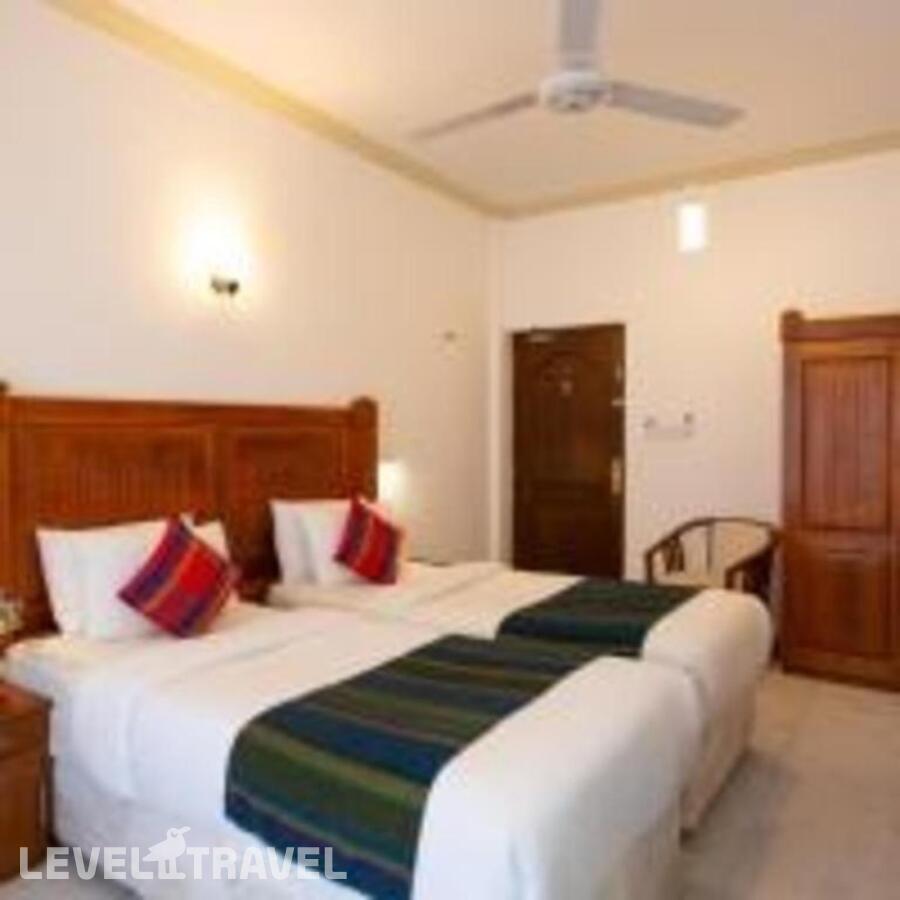 фотографии номера Делюкс с видом на озеро отеля Hotel Yo в Шри-Ланка(Канди) - фото №2