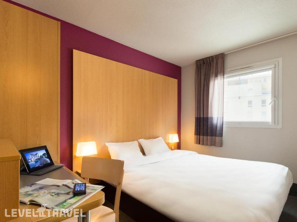 фотографии номера Стандартный номер отеля B&B Hotel Disneyland Paris в Франция(Париж (Диснейленд)) - фото №2