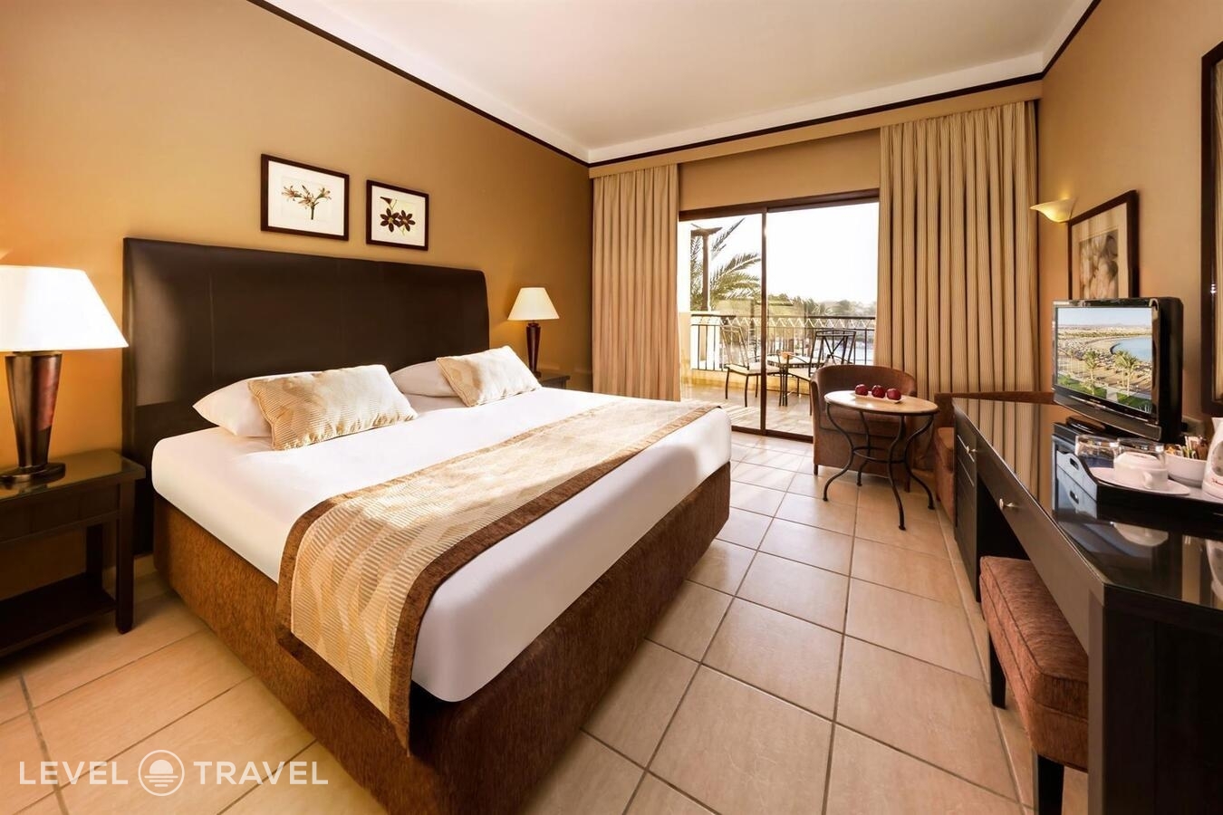 фотографии номера Семейный с видом на бассейн отеля Jaz Lamaya Resort Marsa Alam (Ex. Iberotel Lamaya Resort) в Египет(Марса Алам) - фото №1