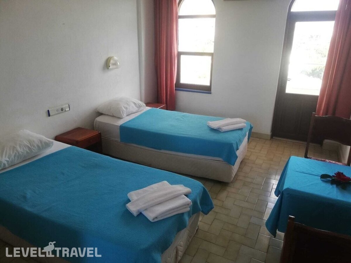 фотографии номера Семейный с видом на море отеля Royal Hotel Alanya в Турция(Аланья - центр) - фото №1
