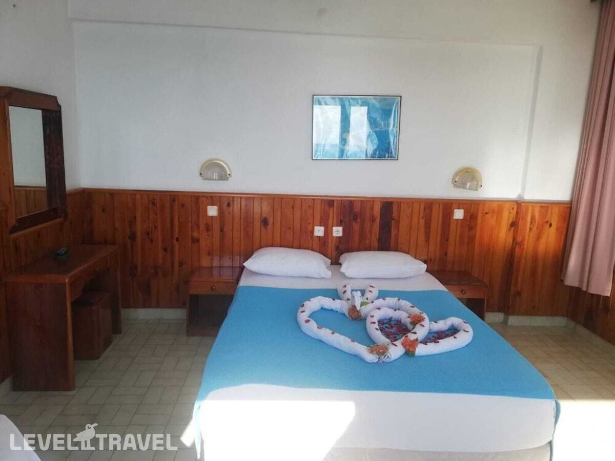 фотографии номера Семейный с видом на море отеля Royal Hotel Alanya в Турция(Аланья - центр) - фото №3