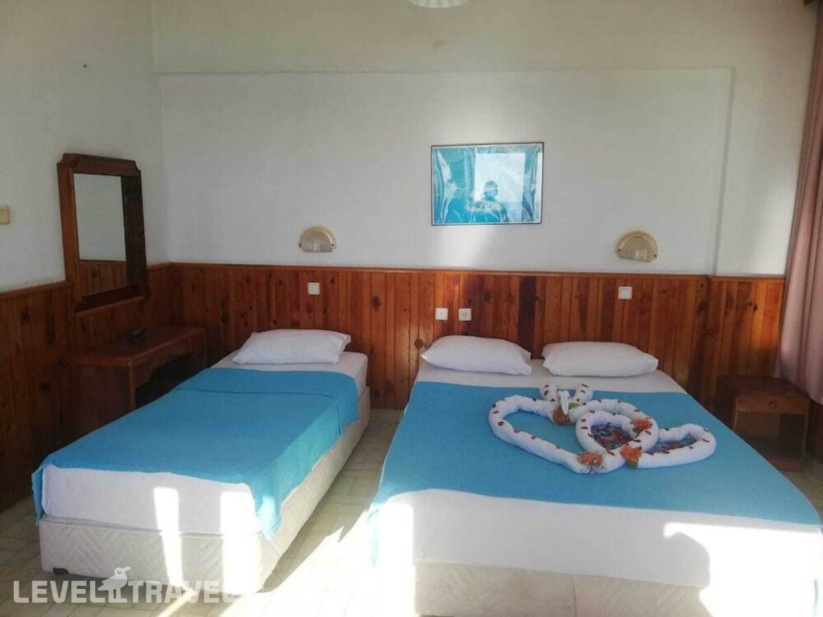 фотографии номера Семейный с видом на море отеля Royal Hotel Alanya в Турция(Аланья - центр) - фото №2