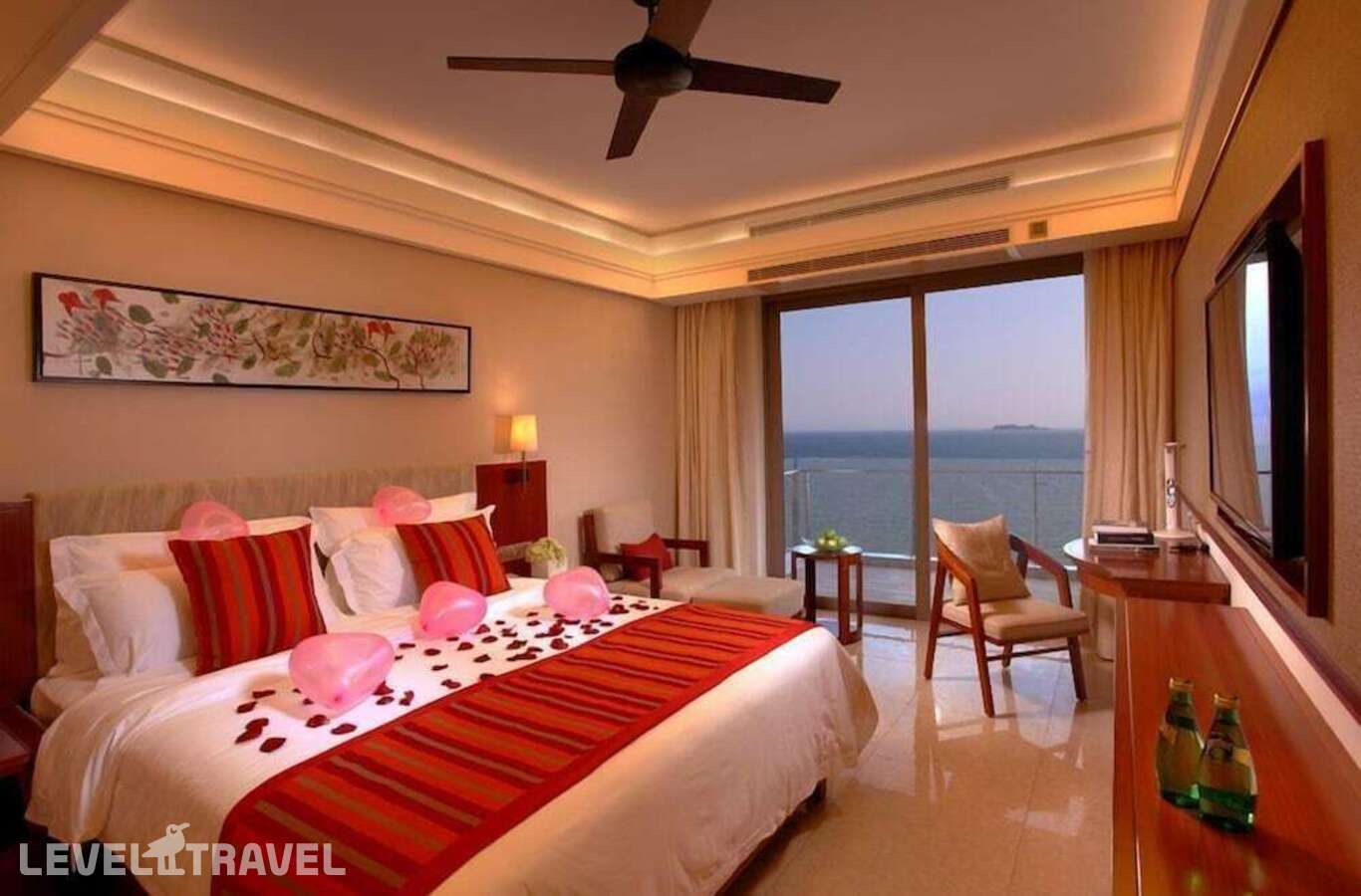 фотографии номера Делюкс (две односпальные кровати) отеля Seacube Resort в Китай(Санья) - фото №2