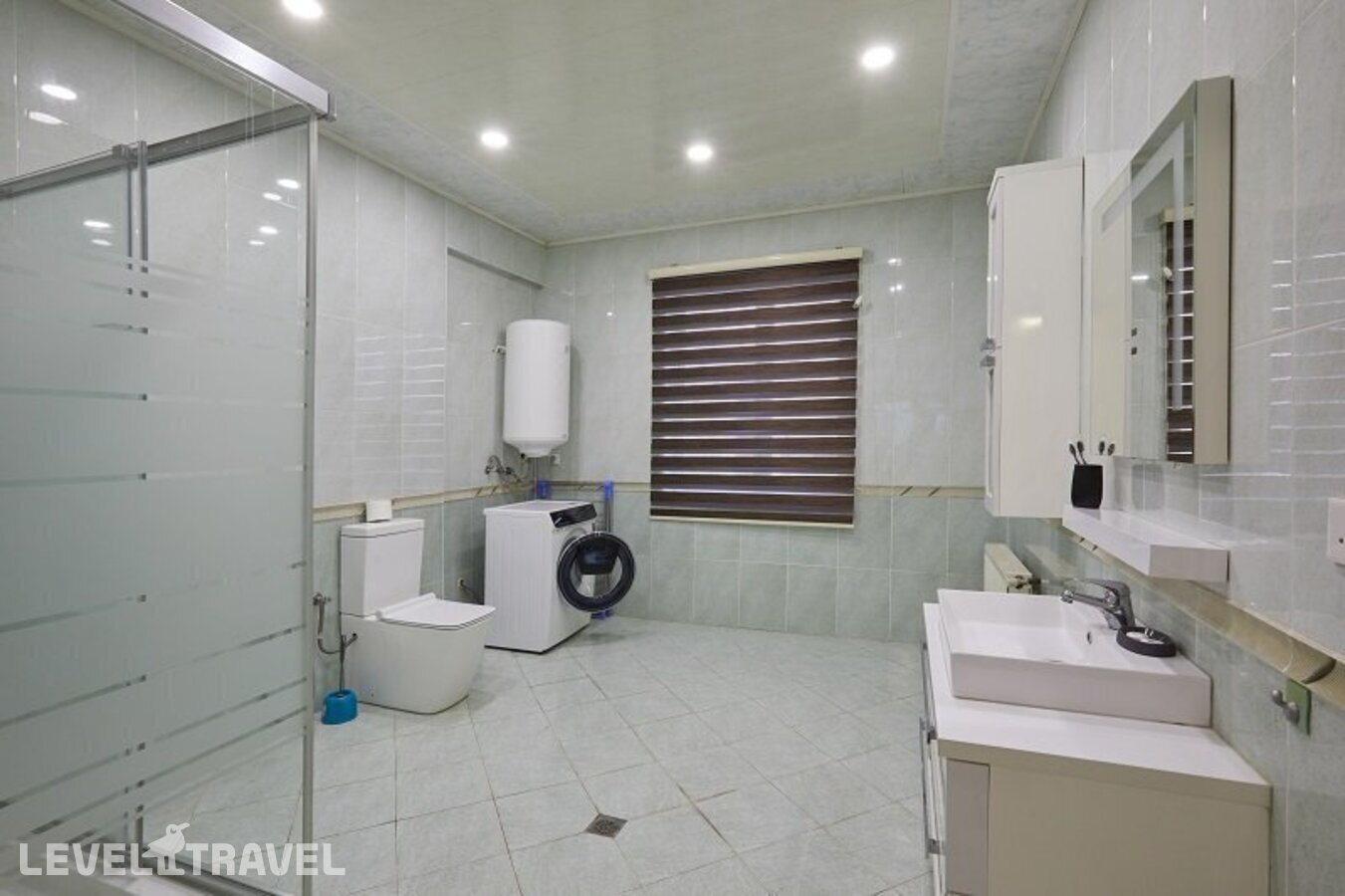 фотографии номера Люкс с видом на море отеля Апарт-Отель Leyla Apartmens 1 в Азербайджан(Баку) - фото №13