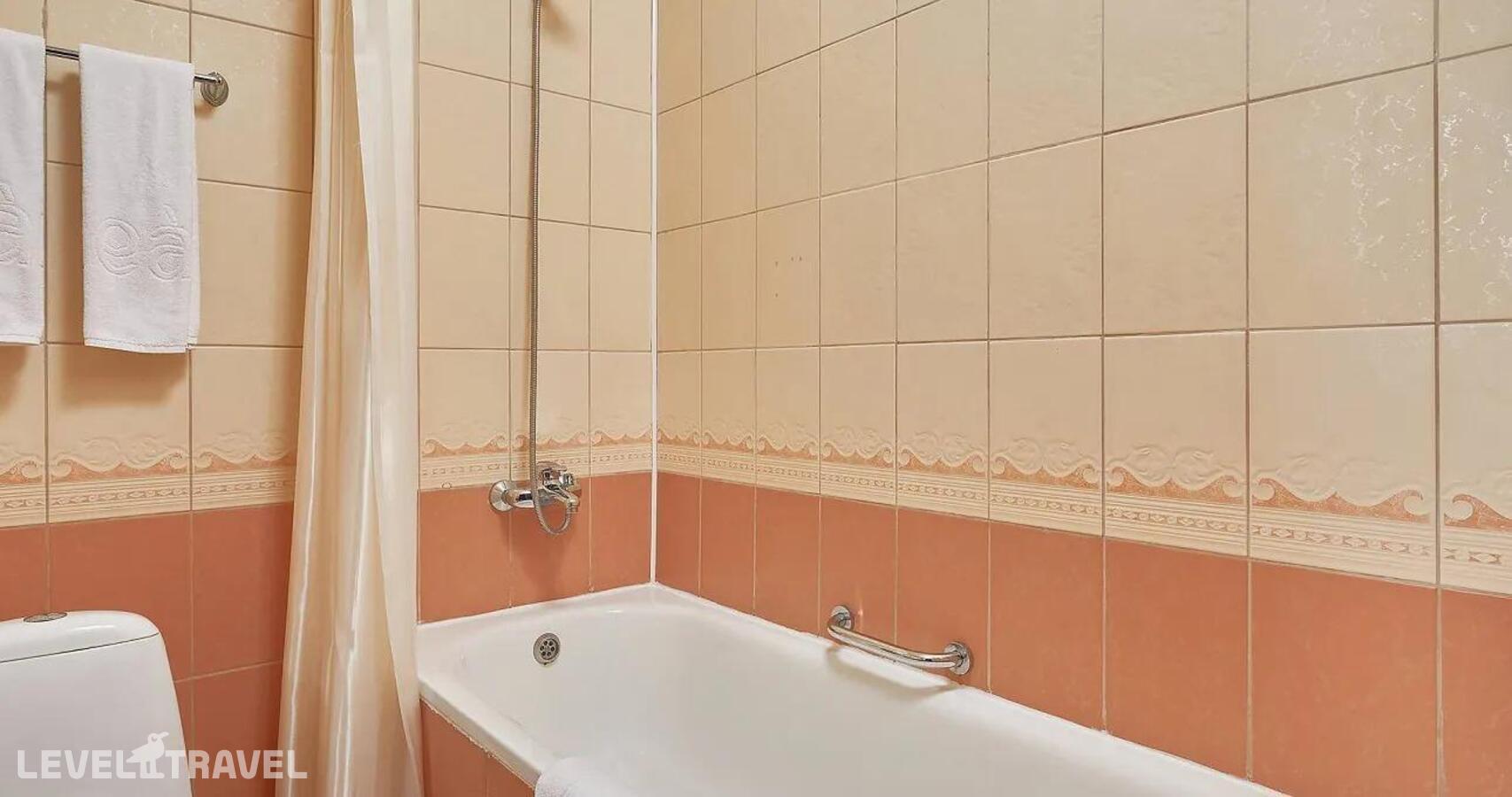 фотографии номера Улучшенный номер отеля Alean Family Riviera (Алеан Фэмили Ривьера) в Россия(Анапа-центр) - фото №63