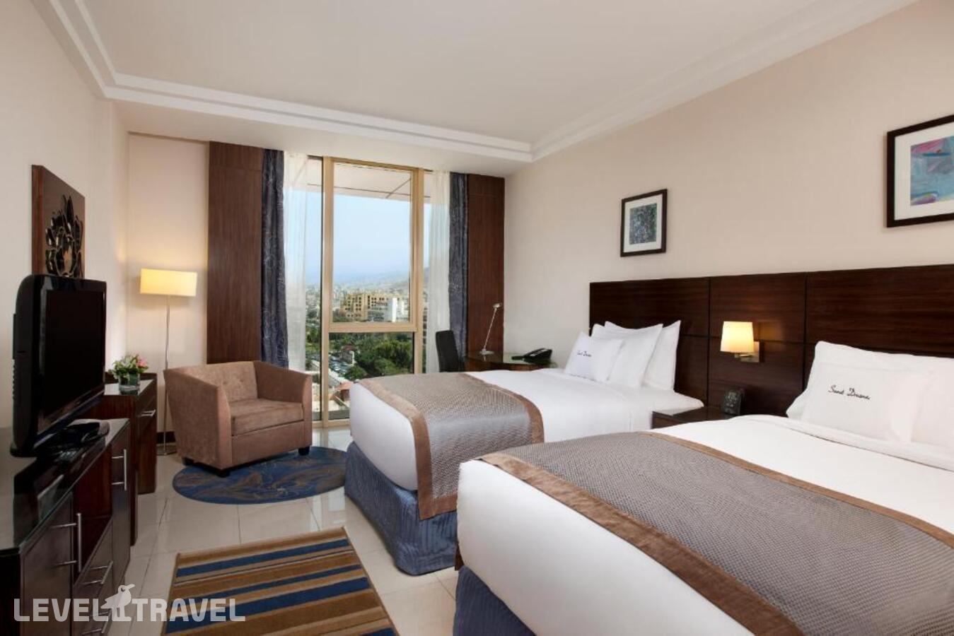 фотографии номера Стандартный номер отеля Double Tree By Hilton Aqaba в Иордания(Акаба) - фото №1
