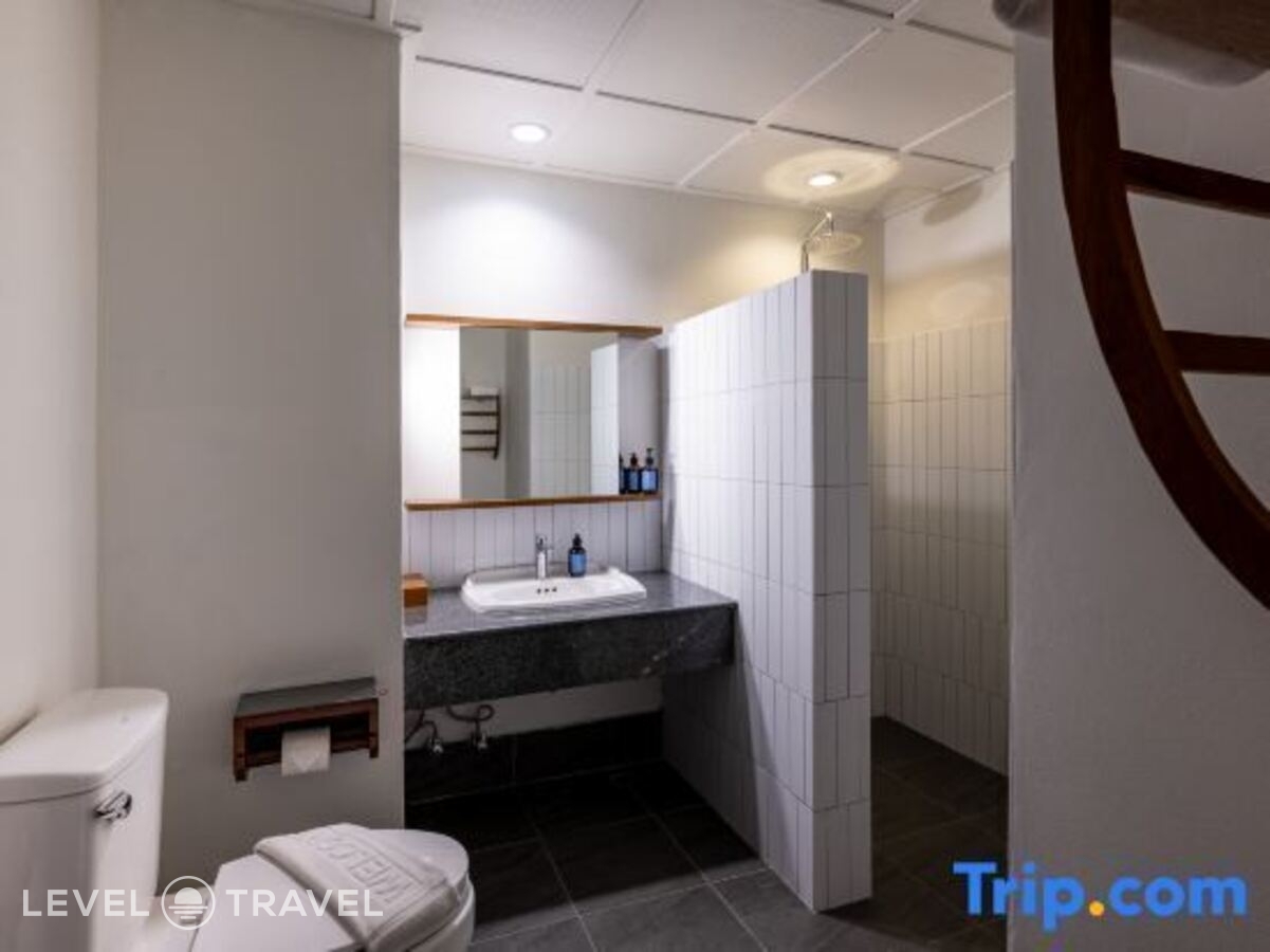 фотографии номера Делюкс с балконом отеля Rose Bay Resort в Таиланд(Центральная Паттайя) - фото №4