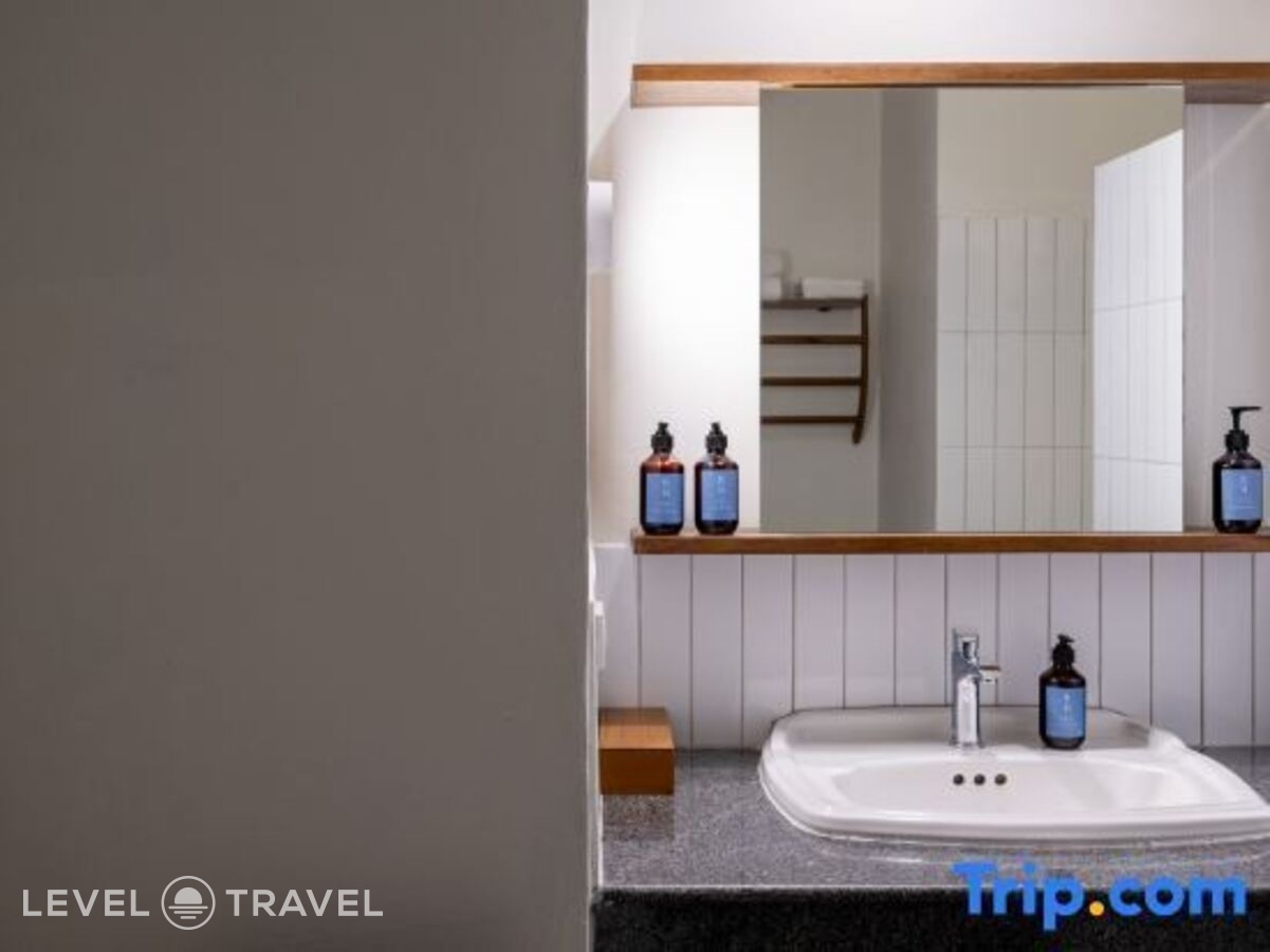 фотографии номера Делюкс с балконом отеля Rose Bay Resort в Таиланд(Центральная Паттайя) - фото №3